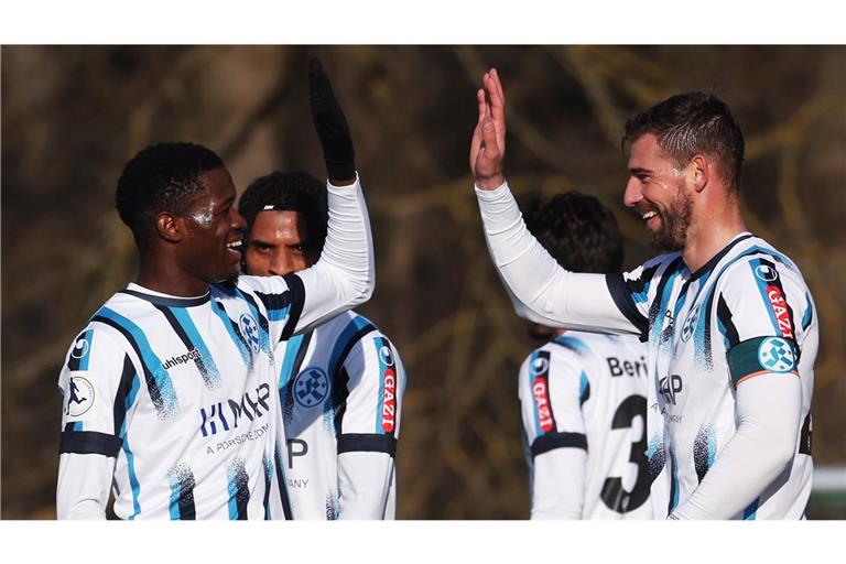 In den Testspielen erfolgreich – in Offenbach nicht am Ball: Abdoulie Mboob und David Braig (re.).    


Foto:  Baumann/Julia Rahn 