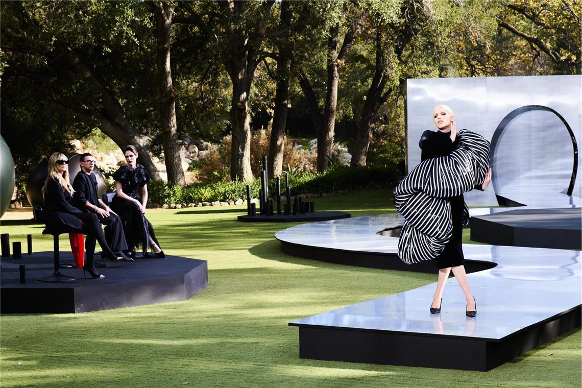 In der 14. GNTM-Folge müssen drei Nachwuchsmodels gehen.