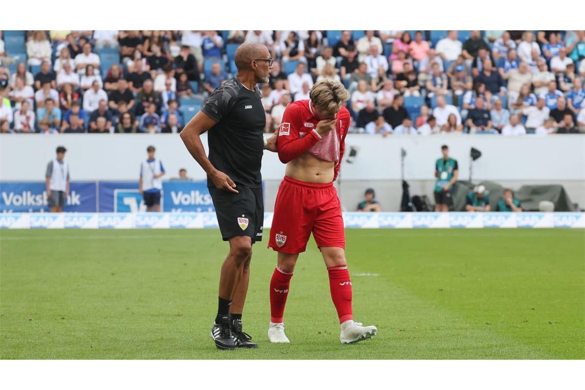 In der 34. Minute muss Angelo Stiller den Platz verletzungsbedingt verlassen. Für ihn kommt Youngster <a href="https://www.kicker.de/yanik-spalt/spieler/bundesliga/2026-27/vfb-stuttgart">Yanik Spalt</a>&nbsp;in die Partie.