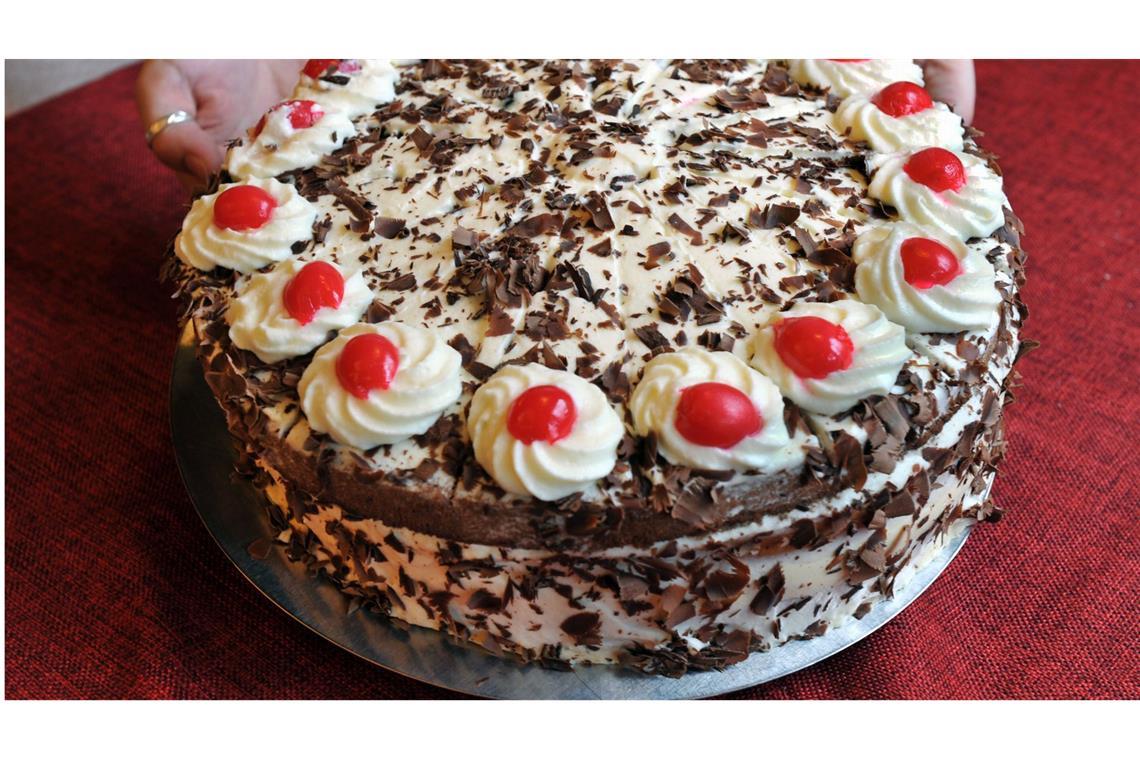 „Es kommt nicht nur auf den Blutzuckerspiegel an“ In der Fastenzeit verzichten manche auf solche Kalorienbomben. Wichtiger ist aber eine nachhaltige Ernährungsumstellung.