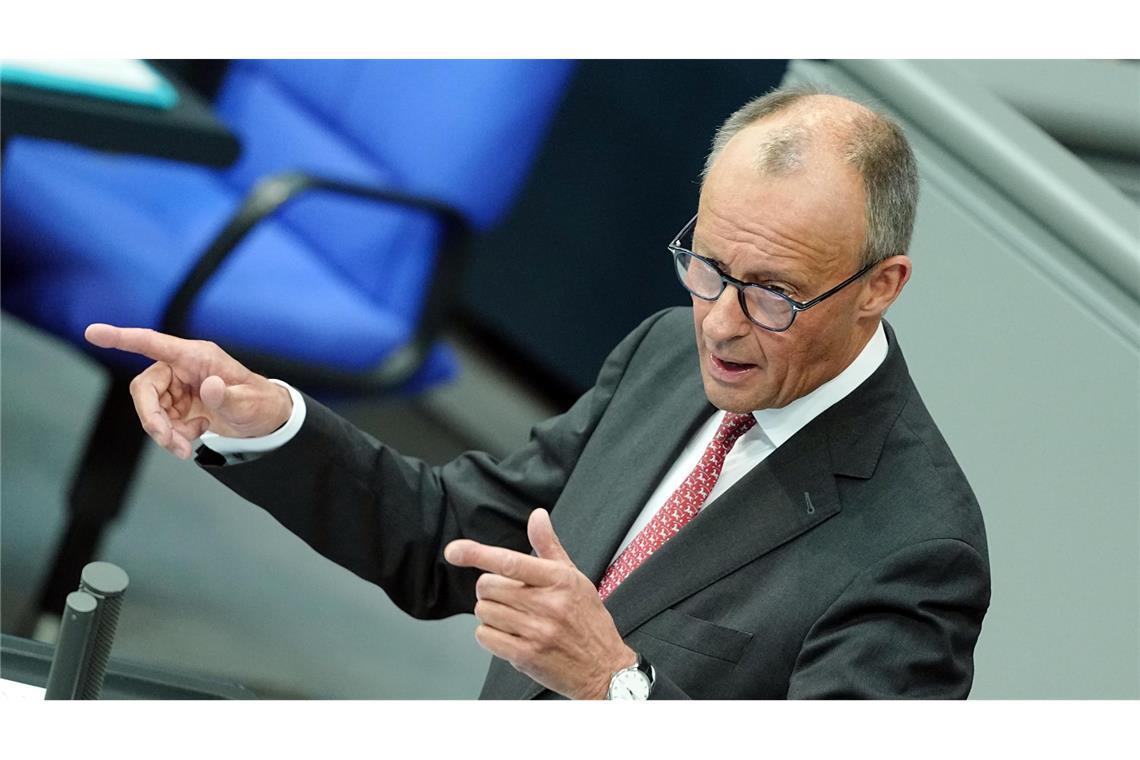 In der Generaldebatte des Bundestags stimmt Merz die Bürger auf den "Herbst der Reformen" ein.