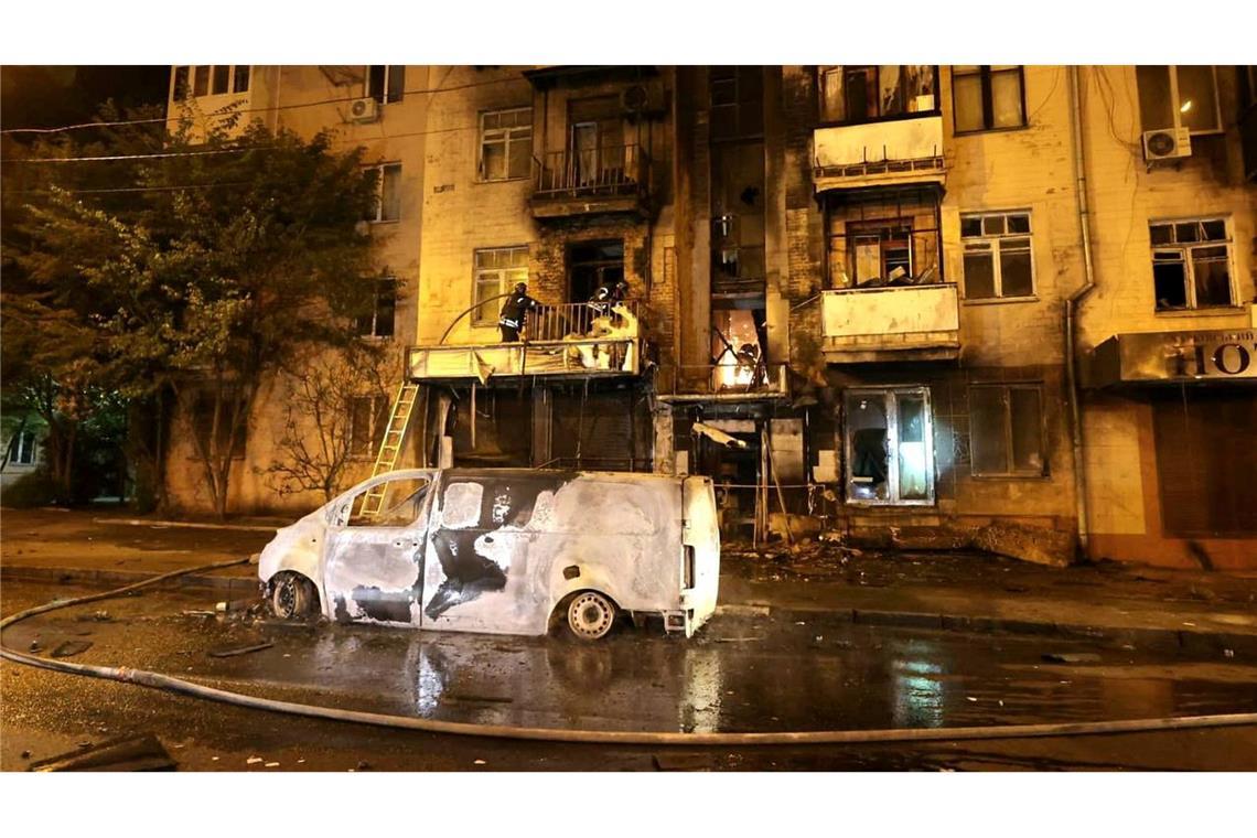 Drohnenschwärme über Ukraine - Dutzende Verletzte in Charkiw In der Großstadt Charkiw wurden nach Angaben örtlicher Behörden mehr als 50 Menschen bei russischen Angriffen verletzt.