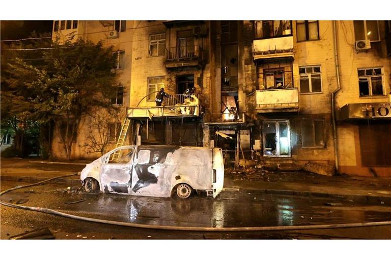 In der Großstadt Charkiw wurden nach Angaben örtlicher Behörden mehr als 50 Menschen bei russischen Angriffen verletzt.