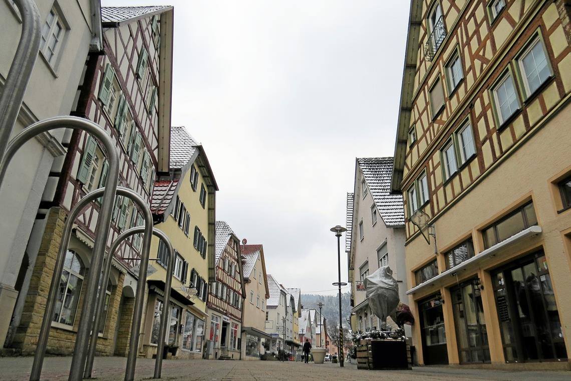 Online-Marktplatz behält seine Begleiterin