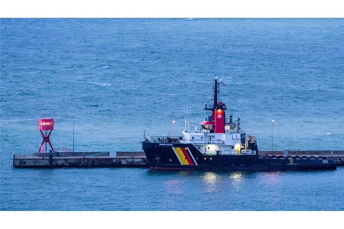Manövrierunfähiger Öltanker vor Rügen gesichert In der Ostsee ist ein Schiff nicht mehr steuerungsfähig - andere Schiffe halfen. (Archivbild)