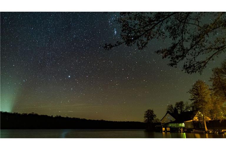 In der Silvesternacht lohnt nicht nur der Blick auf Raketengefunkel. (Archivbild)