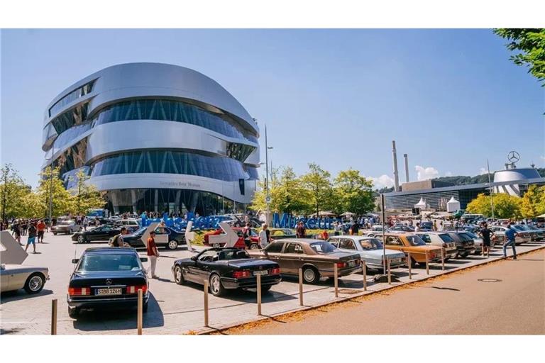 In der Sommersaison hat das Mercedes-Freiluftmuseum jeden Sonntag geöffnet.