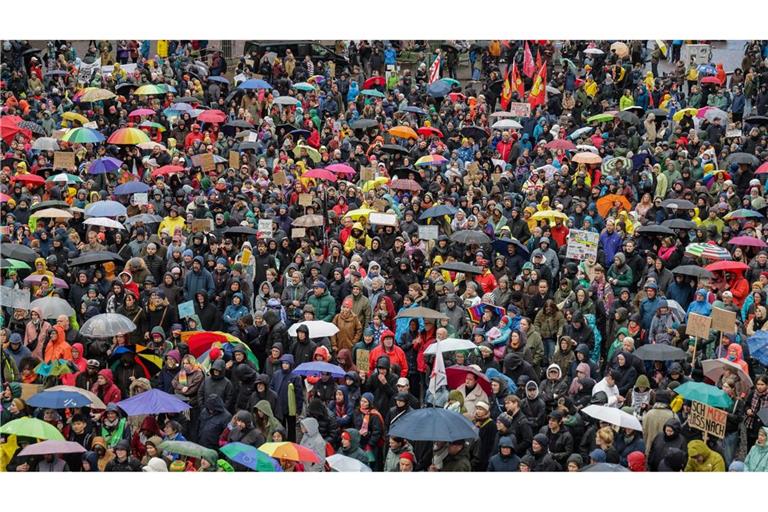 In Deutschland leben mehr als 80 Millionen Menschen. Laut einer Prognose könnte die Zahl in den kommenden Jahren sinken.