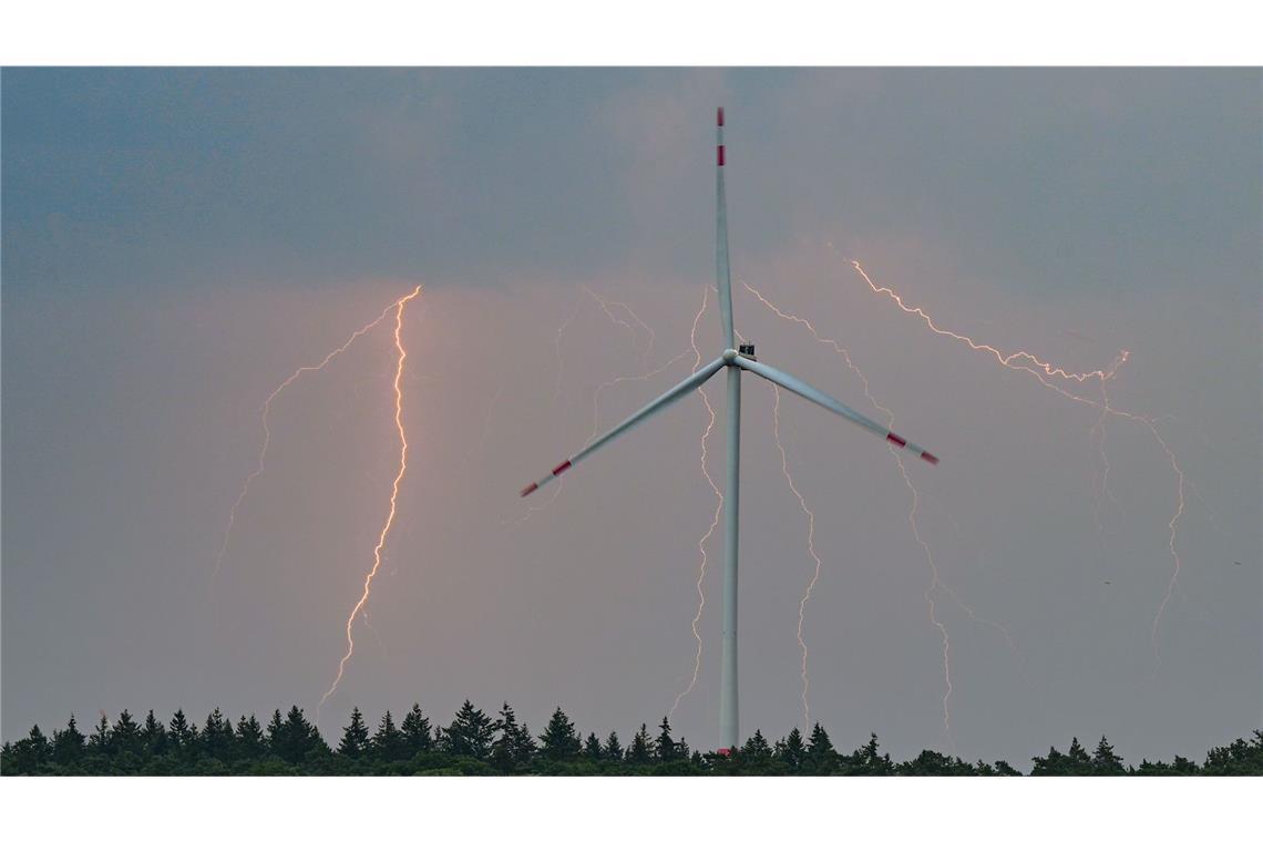 In Deutschland wird es in den nächsten Tagen vielerorts nass und windig (Symbolfoto).