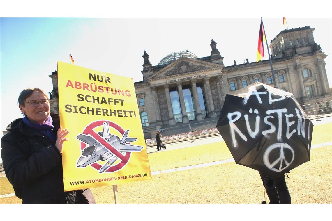 In Deutschland wird immer wieder gegen Atomwaffen demonstriert. (Archivbild)