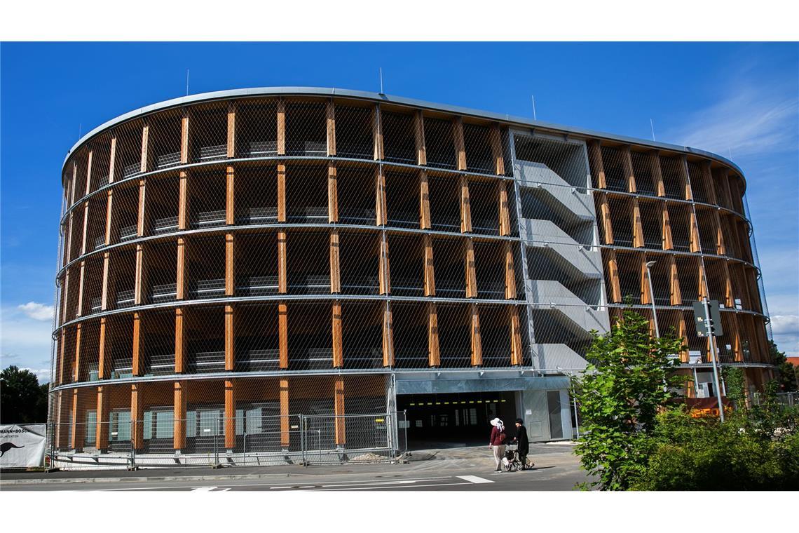 In die engere Wahl zum Preis geschafft hatte es auch das  IBA 27-Projekt Holzparkhaus in Wendlingen von herrmann+bosch architekten  aus Stuttgart.