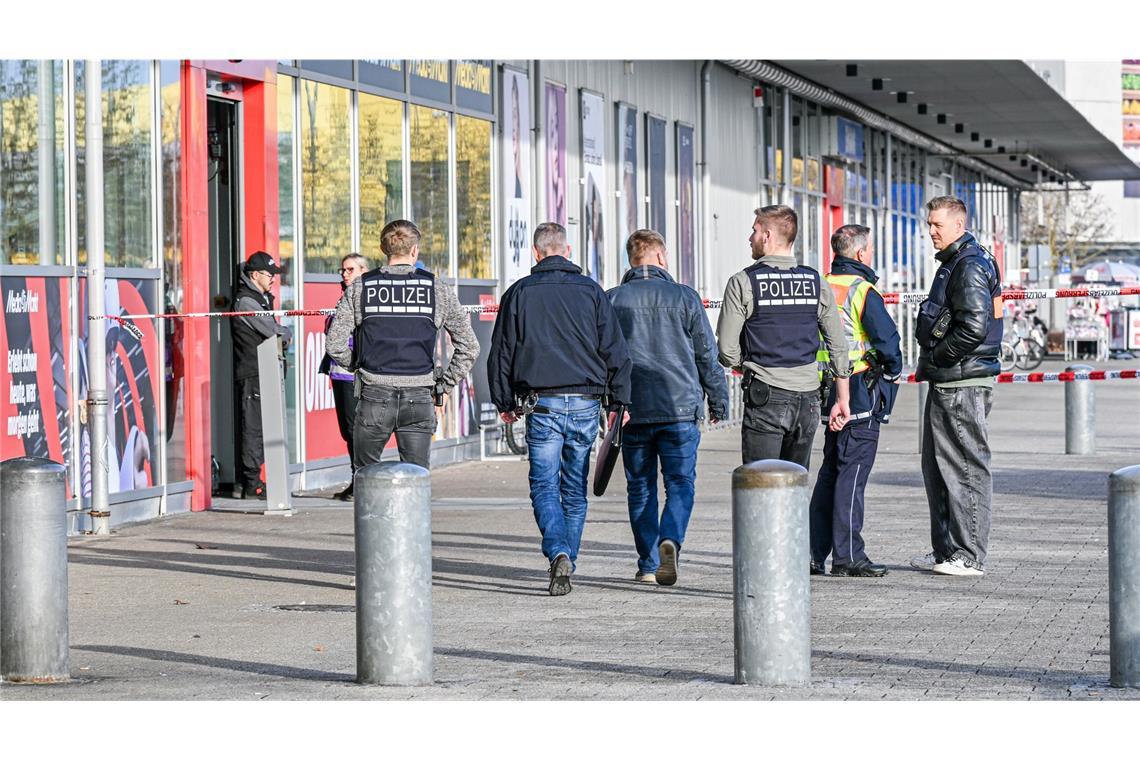 Messerangriff in Einkaufszentrum – zwei Verletzte