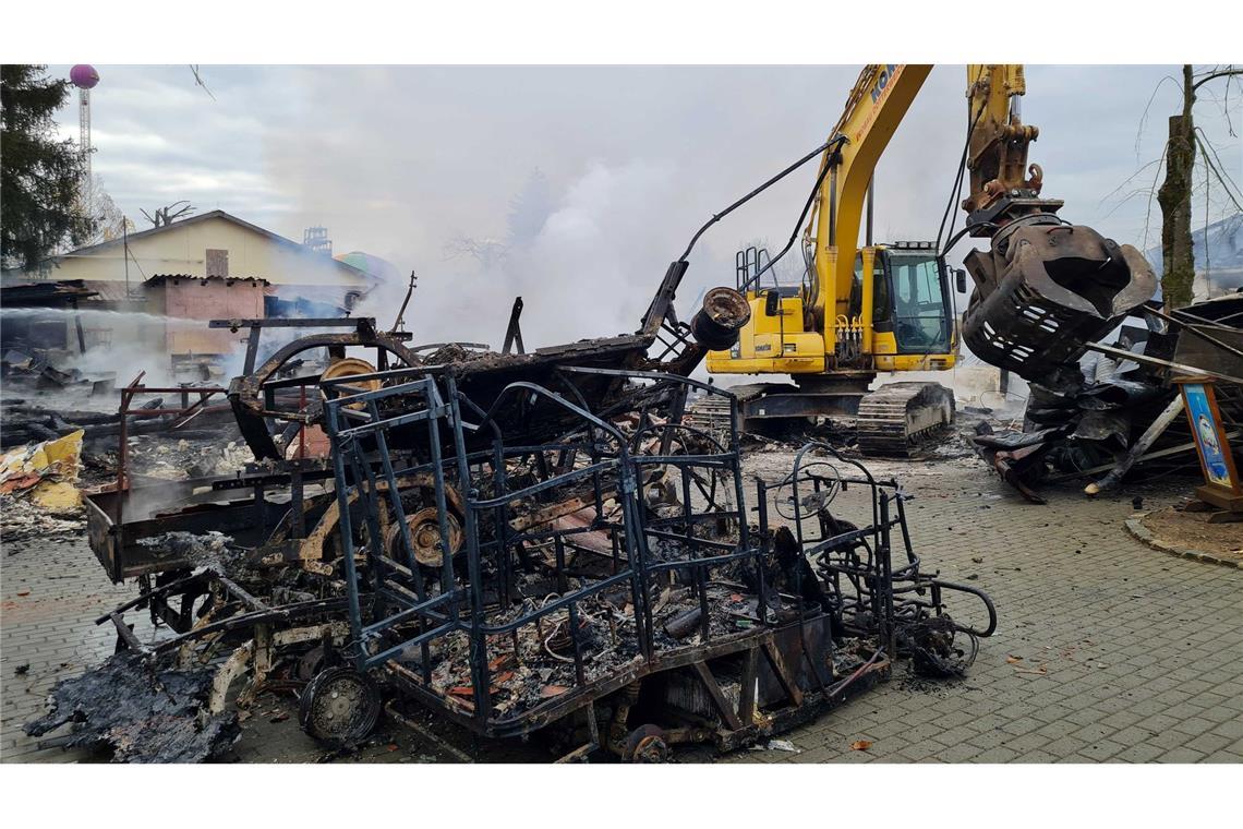 Flammen im "Freizeit-Land Geiselwind" in Bayern In einem Restaurant des "Freizeit-Landes" brach ein Feuer aus.