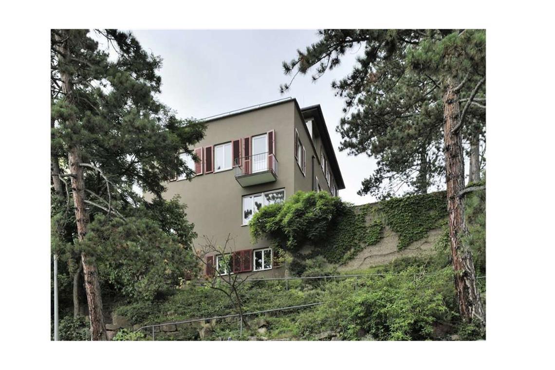 8 der interessantesten Schlafzimmer in Stuttgart und der Region In einem vom Stuttgarter Architekten Matthias Ludwig vom Büro für Architektur sorgsam sanierten Stuttgarter Wohnhaus von 1931 im Stil der Bauhaus-Architektur befindet sich . . .