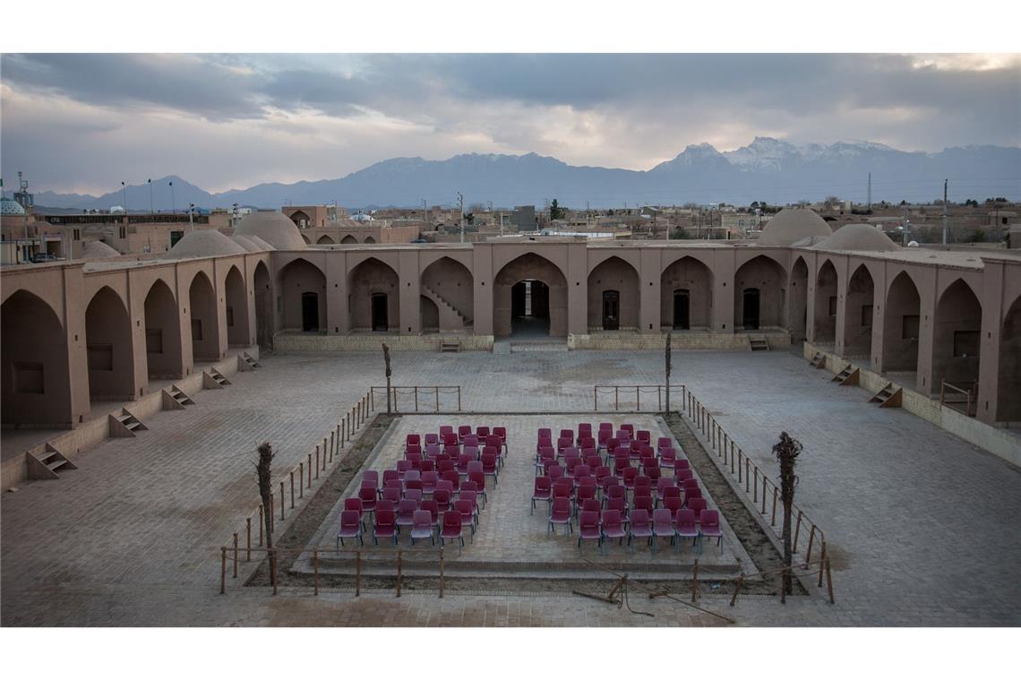 Iranische Sängerin performt ohne Kopftuch - Justizverfahren In einer Karawanserei wie dieser war Parastu Ahmadi aufgetreten. (Symbolbild)
