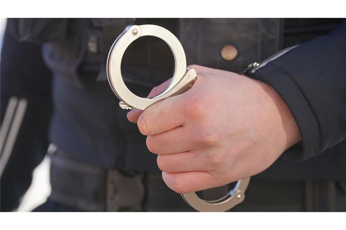GdP-Chef warnt: Messer-Kriminalität zum Problem geworden In einigen Bundesländern stieg die Zahl der Messer-Angriffe in den vergangenen Monaten. (Symbolbild)