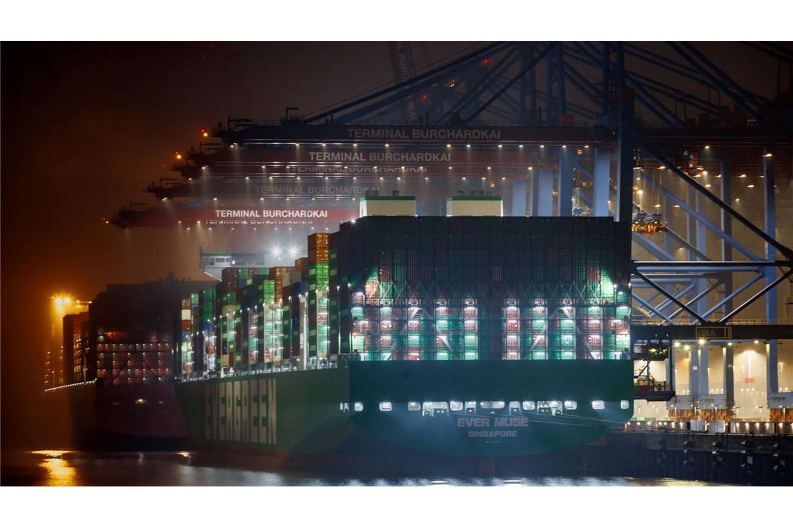 Studie: Bei diesen Waren ist Deutschland Exportweltmeister In etwa 180 von 5.300 untersuchten Warengruppen lag der deutsche Anteil am weltweiten Export zuletzt bei mindestens 30 Prozent