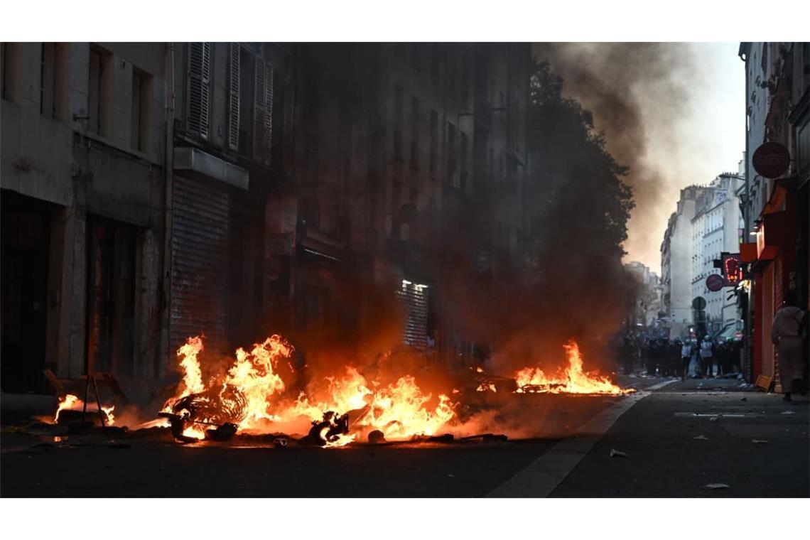 In Frankreich ist es zu heftigen Ausschreitungen gekommen.