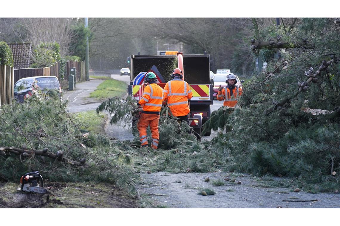 Weiterer Toter nach Sturm Éowyn - Tausende ohne Strom In Großbritannien wütete der Sturm vor allem im Norden.