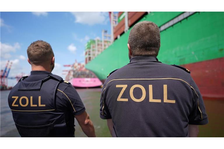 In Hamburg entdeckten die Zollfahnder im Jahr 2025 mehrfach große Mengen an Kokain in Seecontainern. (Archivbild)