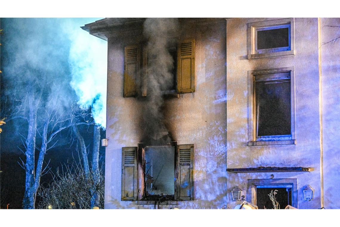 Schwerverletzte aus brennendem Haus gerettet In Kehl wurde eine Frau gerettet.