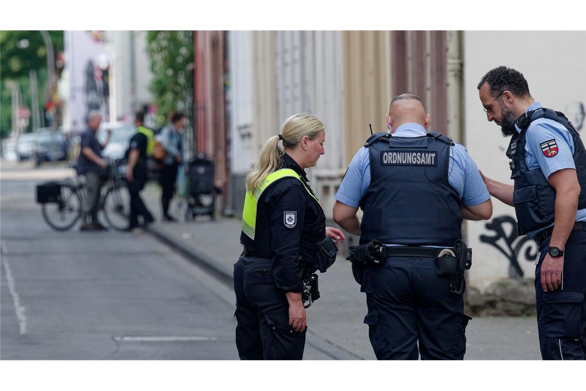 Bomben in Köln nach Groß-Evakuierung entschärft In Köln müssen 20 000 Menschen ihre Wohnungen verlassen.