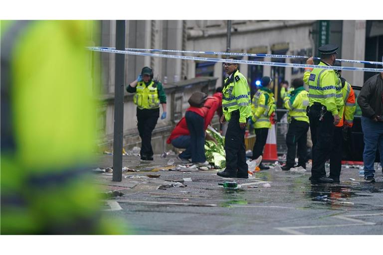 In Liverpool sind etliche Polizei- und Rettungskräfte im Einsatz.