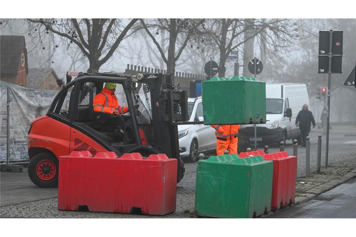 Behördenfehler nach Anschlag von Magdeburg im Fokus In Magdeburg hat der Abbau des Weihnachtsmarkts begonnen.
