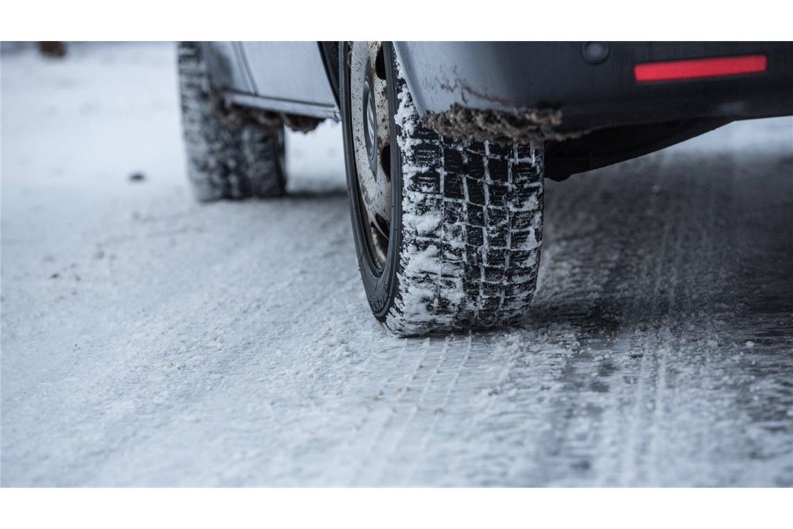 Starker Schneefall in Teilen Baden-Württembergs erwartet In manchen Teilen Baden-Württembergs soll es bis in die Nacht hinein schneien.