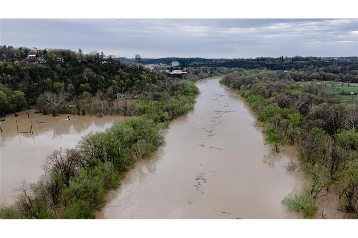 Land unter in den USA: Mindestens 16 Tote bei Unwettern In manchen Unwettergebieten versanken ganze Landstriche im Wasser.