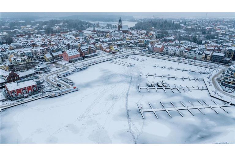 In Mecklenburg-Vorpommern führten die winterlichen Temperaturen zu einem seltenen Naturschauspiel.