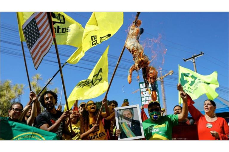 In mehreren Städten Brasiliens haben am Freitag tausende Menschen gegen die US-Zollpolitik protestiert.