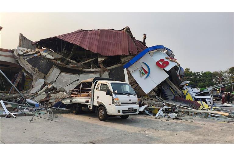 In Myanmar sind viele Gebäude schwer beschädigt worden.