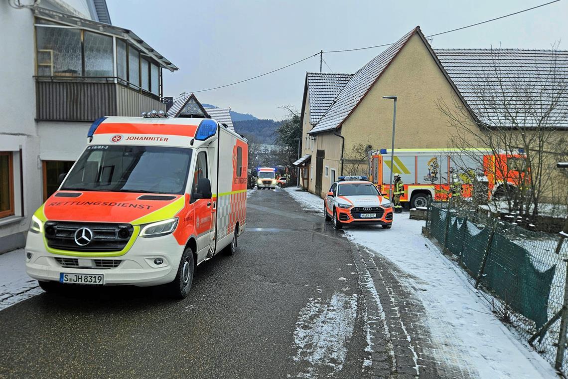 In Oppenweiler finden aktuell noch die Bergungsmaßnahmen statt. Foto: Kevin Lermer/7aktuell.de