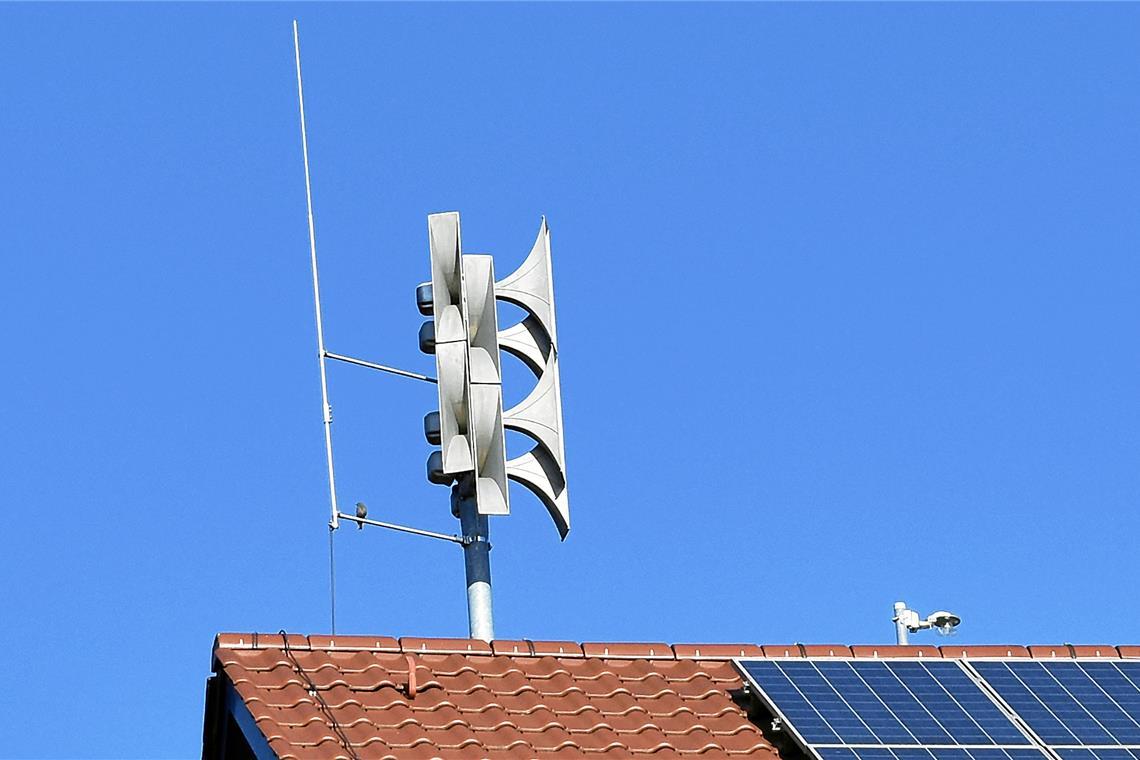 Das Sirenennetz wird ausgebaut In Sachen Sirenen ist die Gemeinde Burgstetten (hier das Rathaus in Burgstall) vorausgegangen. Archivfoto: Tobias Sellmaier