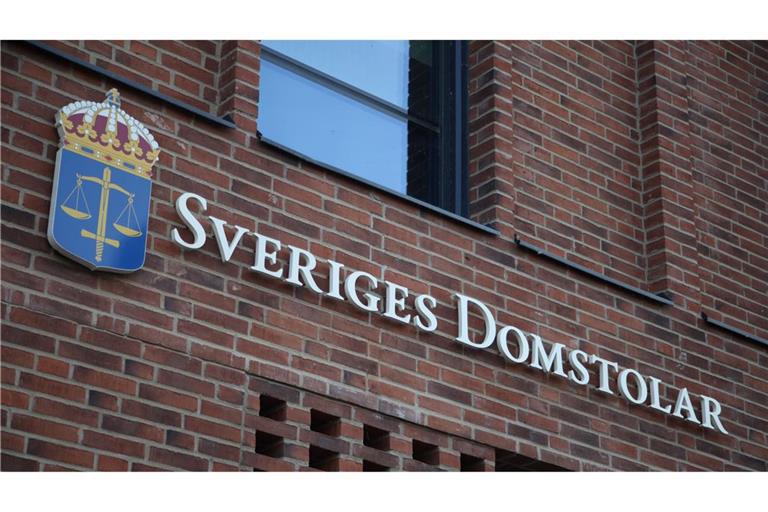 In Schweden ist ein Mann angeklagt, seine Ehefrau zu sexuellen Handlungen mit mindestens 120 Männern gezwungen zu haben. (Symbolbild)