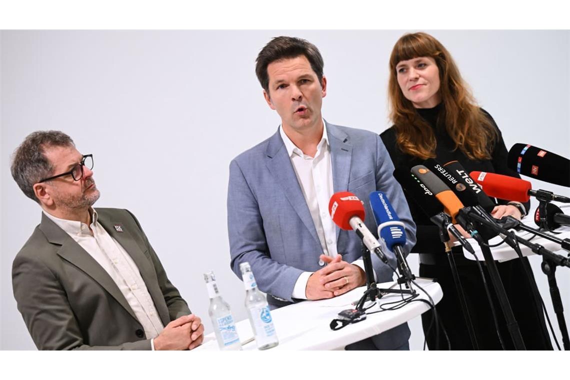 In schwerem Fahrwasser: die Koalition, die Werner Graf (Grüne, v.l.), Steffen Krach (SPD) und Kerstin Wolter (Linke) bilden wollen, stößt auf Widerstand.