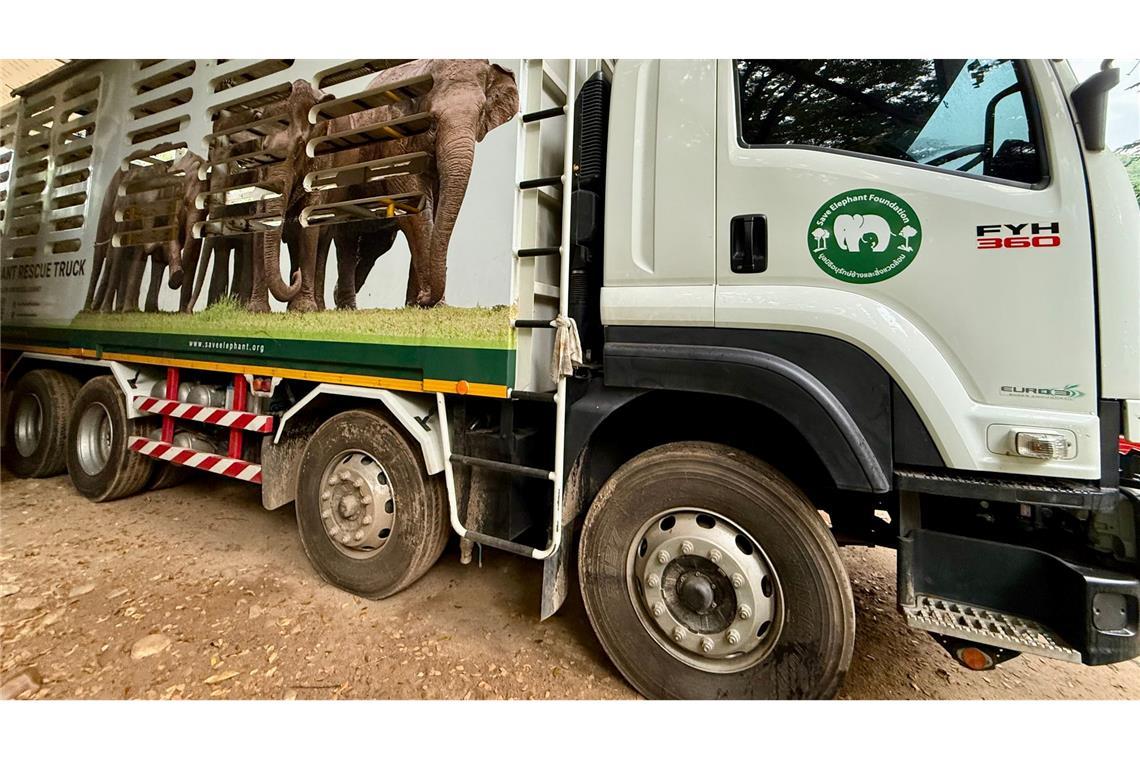 In solchen Trucks werden die Elefanten nach ihrer Rettung in den Elephant Nature Park gefahren.
