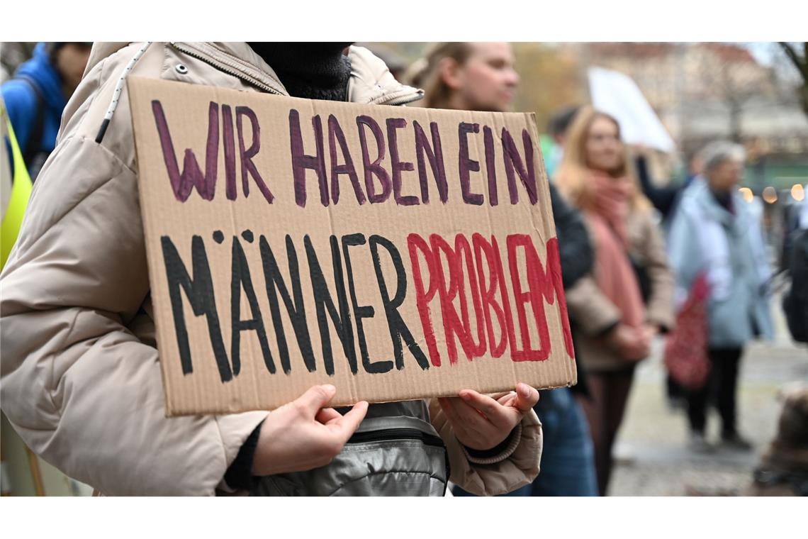Union benennt Voraussetzungen für Gewaltschutzgesetz In Spanien gibt es die elektronische Fußfessel für Gewalttäter bereits. (Archivbild)