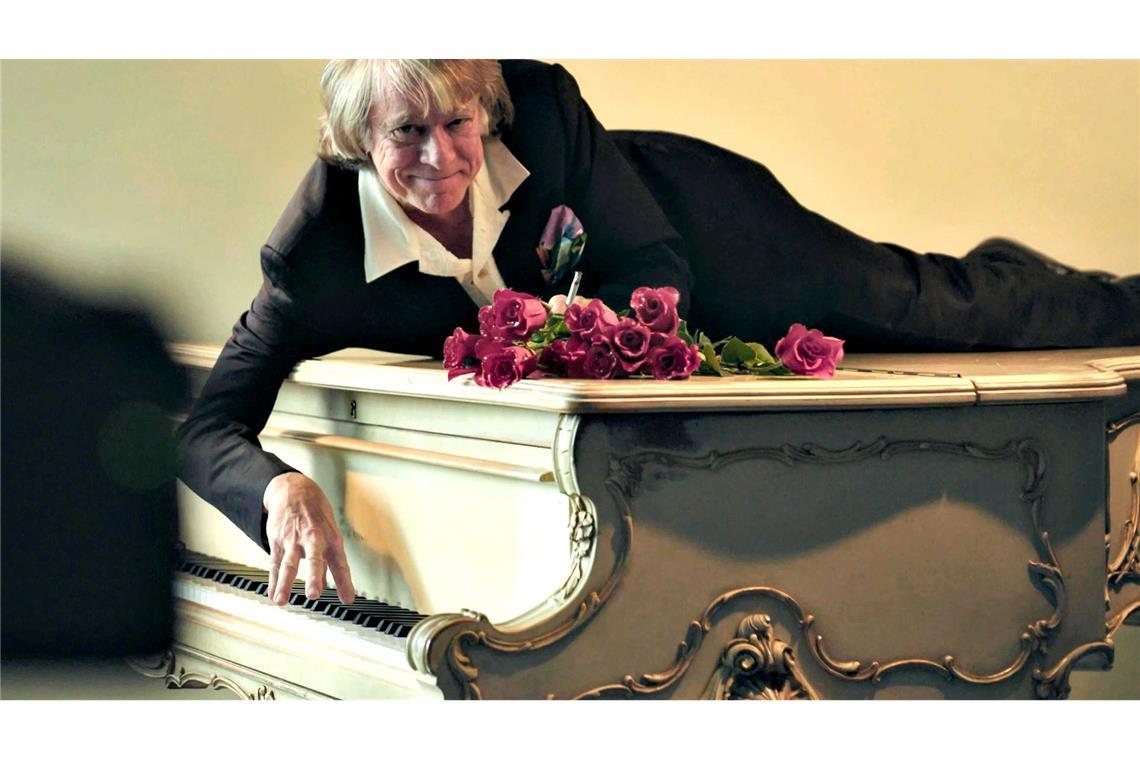 Helge Schneider wird 70 - und macht weiter Quatsch und Musik In "The Klimperclown" gibt es auch autobiografische Einblicke. (Archivbild)