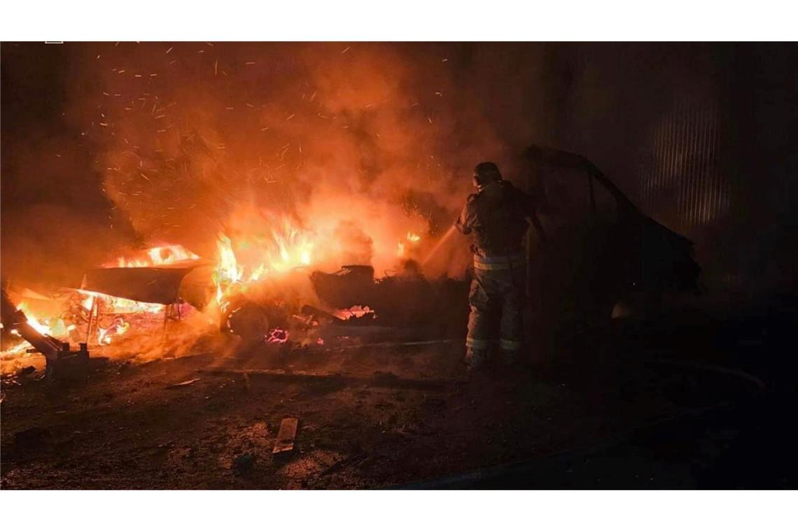 In Tschernihiw im Norden der Ukraine hat das russische Militär erneut Energieanlagen angegriffen und beschädigt.