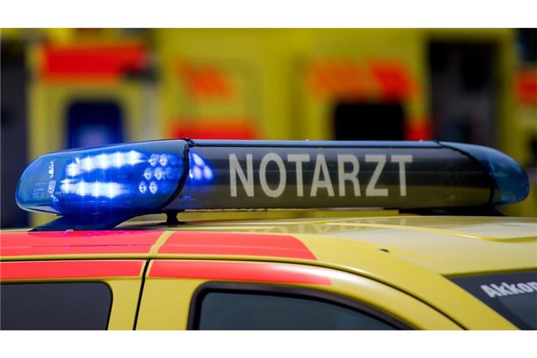 In Ulm ist ein Mann durch einen Stromschlag aus einer Oberleitung verletzt worden (Symbolbild).