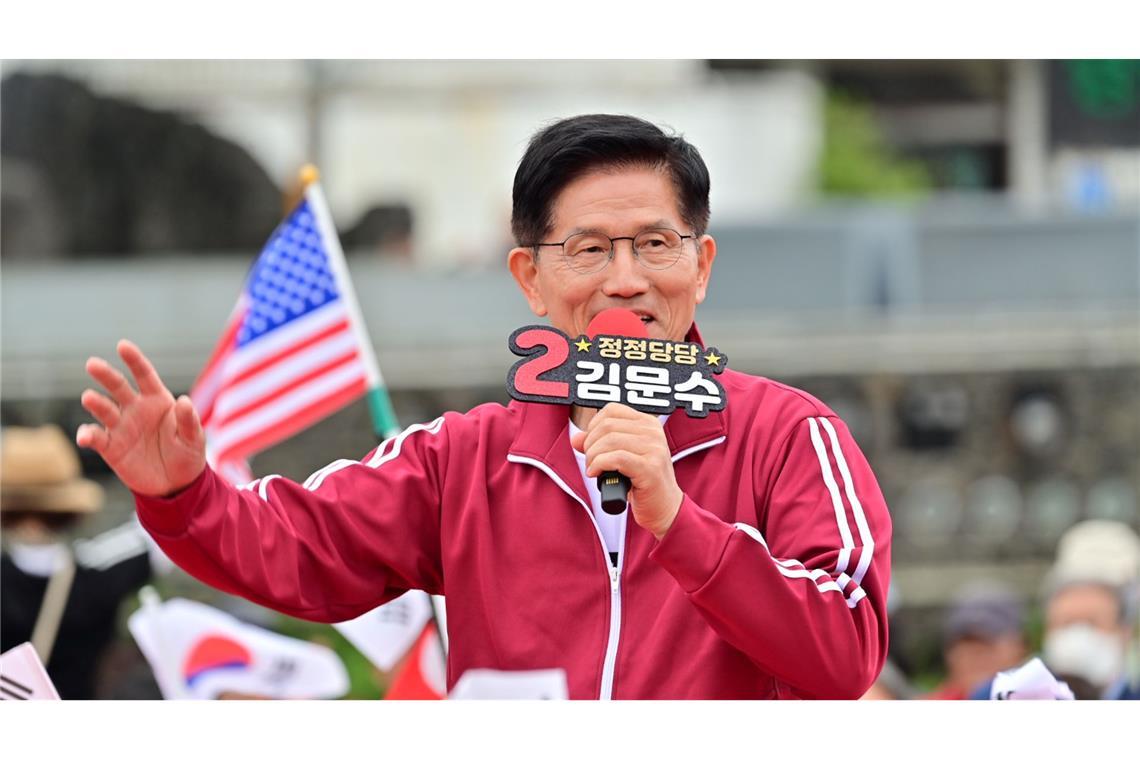 Linker Lee Jae Myung wird neuer Präsident Südkoreas In Umfragen vor der vorgezogenen Präsidentschaftswahl in Südkorea auf Platz 2: Der Konservative Kim Moon Soo.