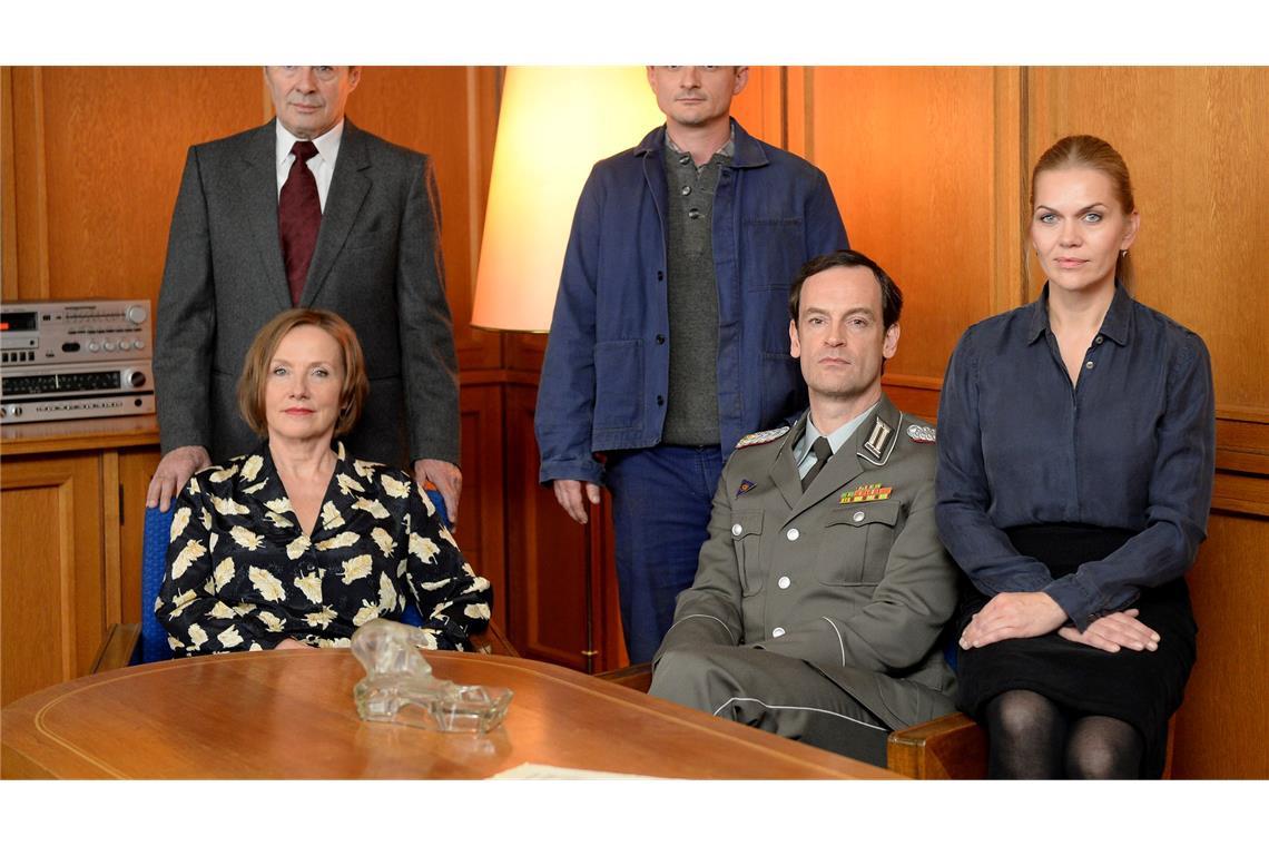 In "Weissensee" spielte Kockisch (links) einen Stasi-Mann.