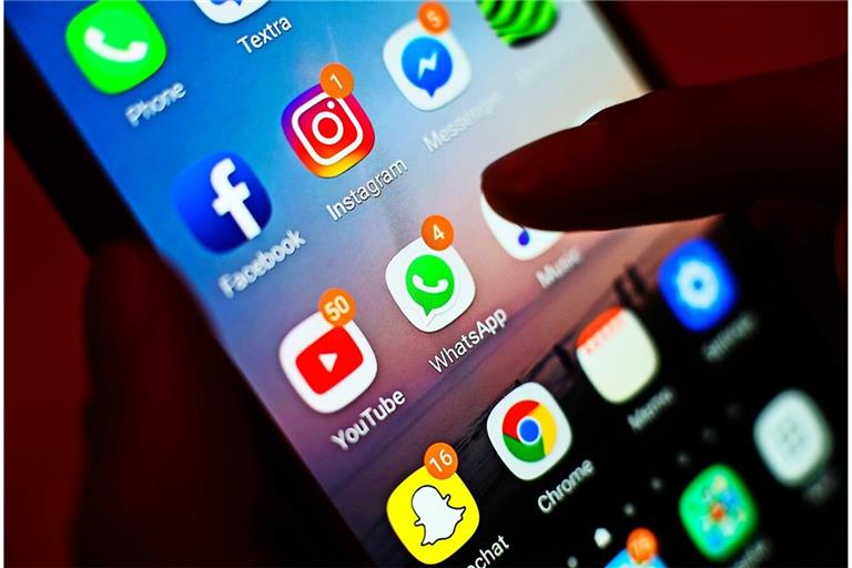 In welchem Alter sind junge Menschen fit für Social Media?