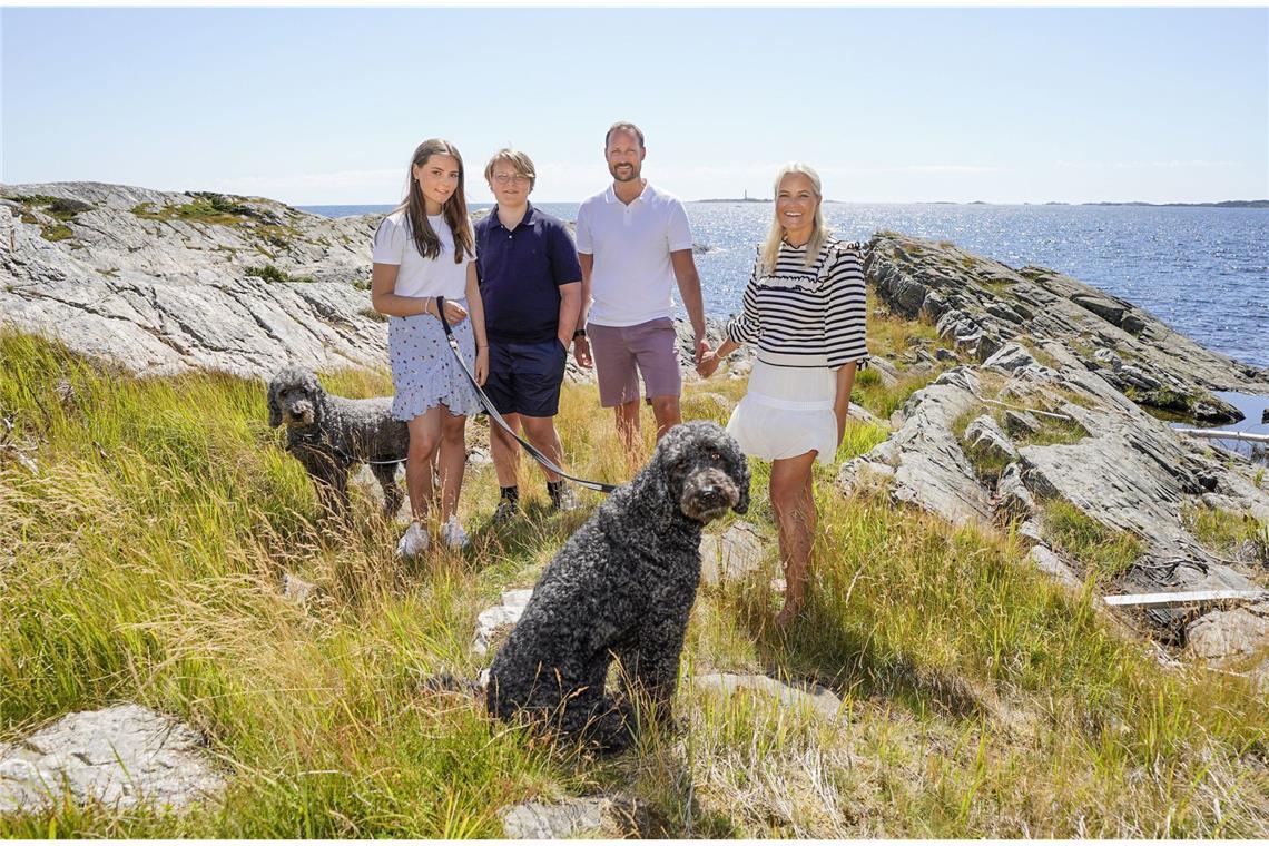 Ingrid Alexandra liebt Hunde – die Kronprinzenfamilie hat Labradoodles.