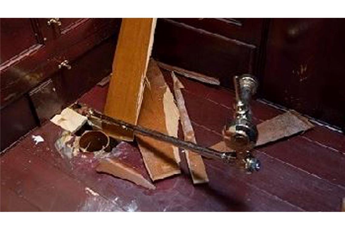 Goldenes Klo gestohlen: Mann in England schuldig gesprochen Innerhalb weniger Minuten rissen die Einbrecher die goldene Toilette heraus. (Archivbild)