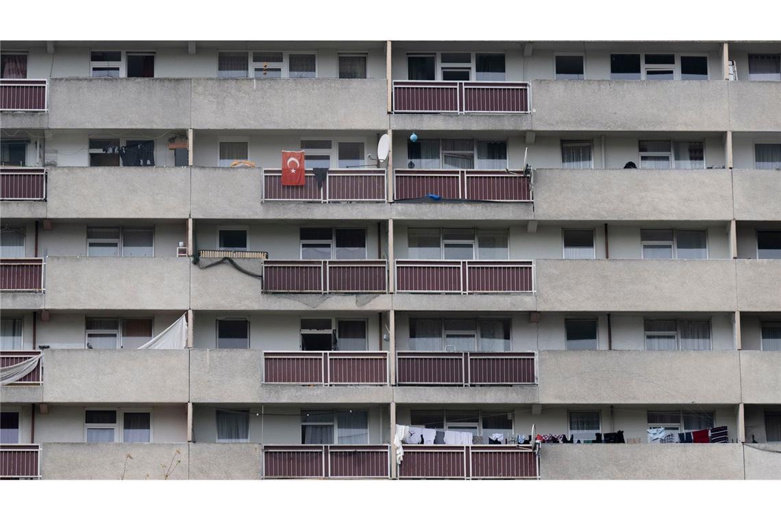 Insbesondere in Großstädten nimmt die Überlastung der Bevölkerung durch Wohnkosten zu. (Archivbild)