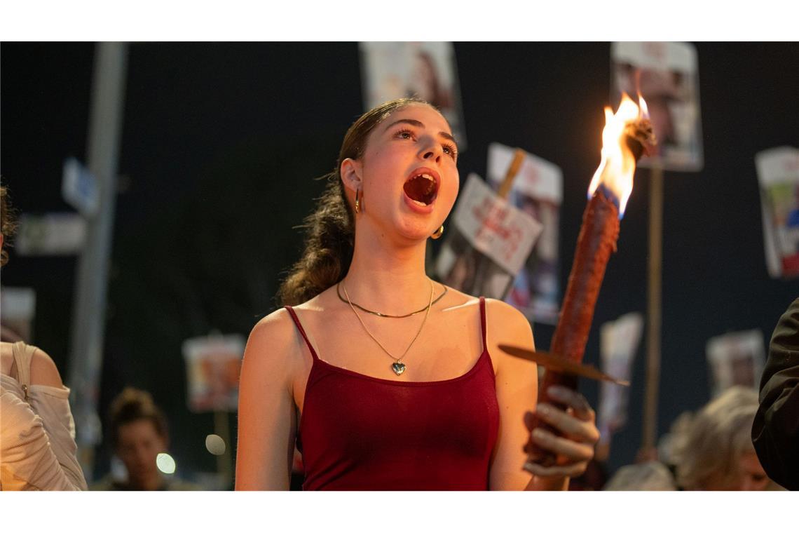 Austausch von 33 Gaza-Geiseln gegen 1.904 Palästinenser Insgesamt 33 israelische Geiseln sollen in der ersten Phase der für den Gazastreifen vereinbarten Waffenruhe gegen 1.904 inhaftierte Palästinenser ausgetauscht werden.