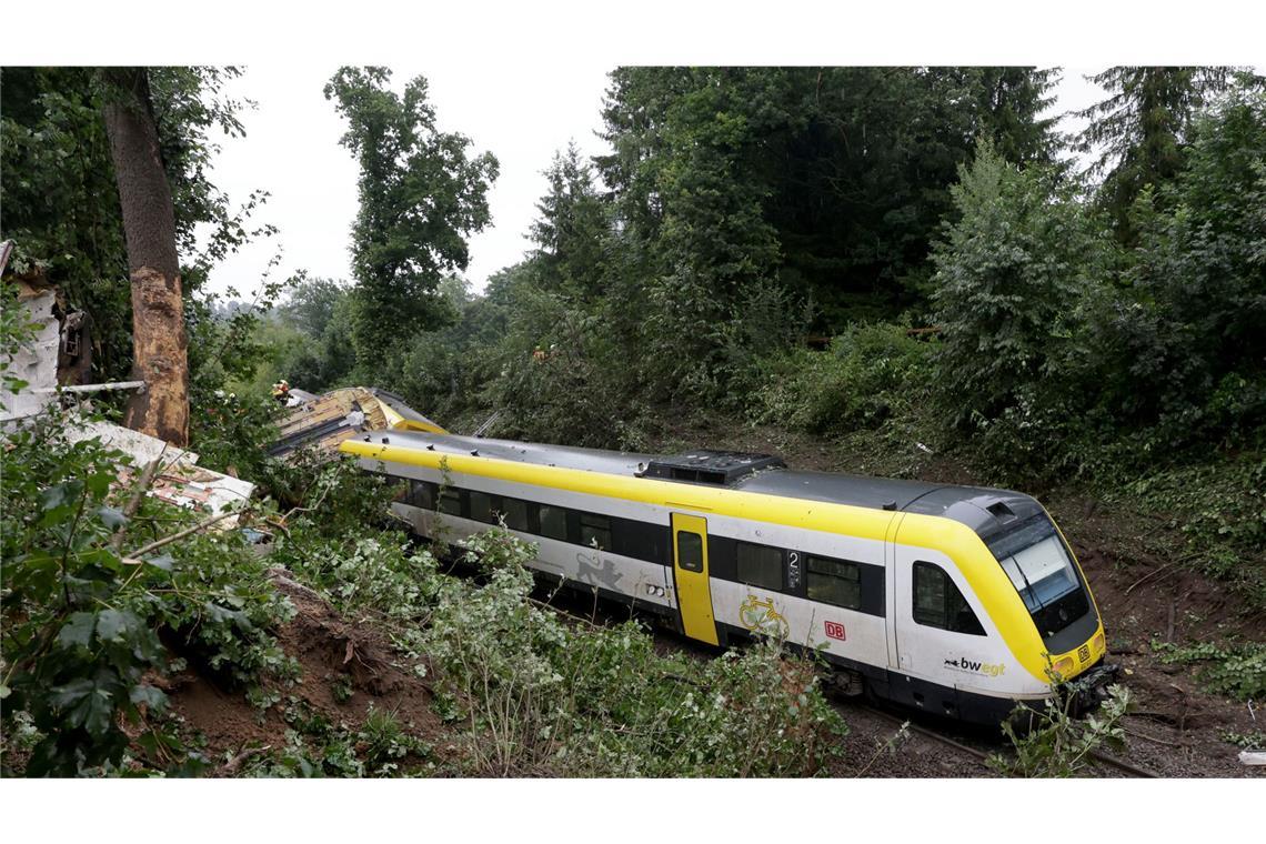 Insgesamt wurden rund 50 Menschen verletzt.
